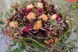Bouquet structure lianes concours fleuriste bretagne